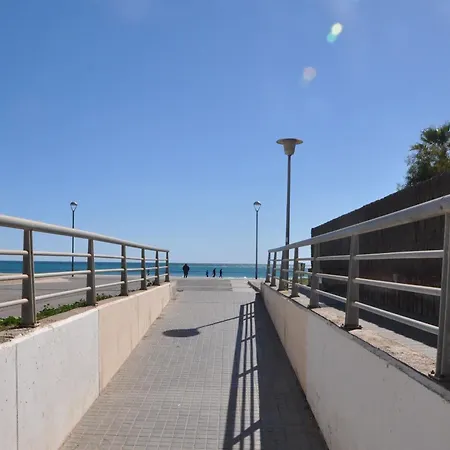 Torredembarra, Muy Cerca De La Playa! Apartamento *